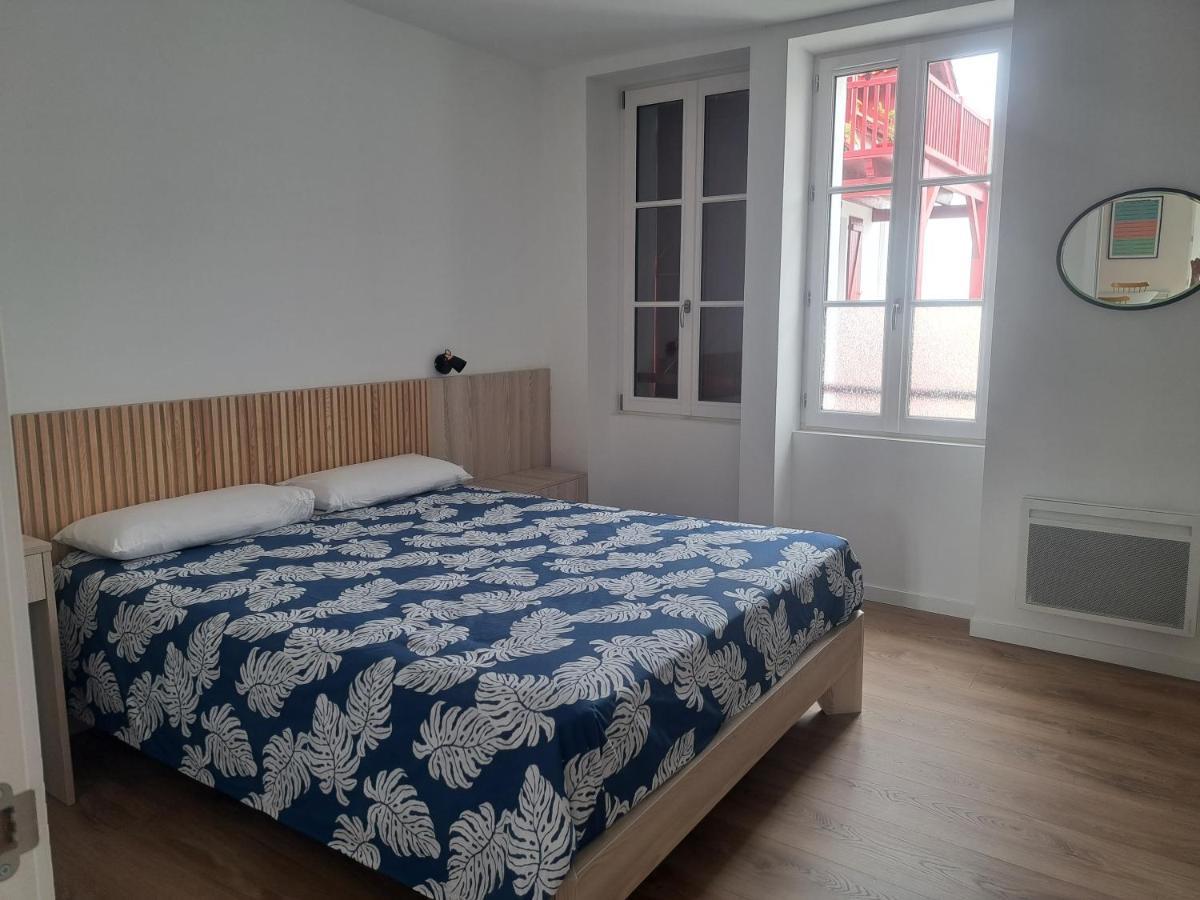 Superbe Appartement T3 Au Centre Plage .Parking Hendaye Esterno foto