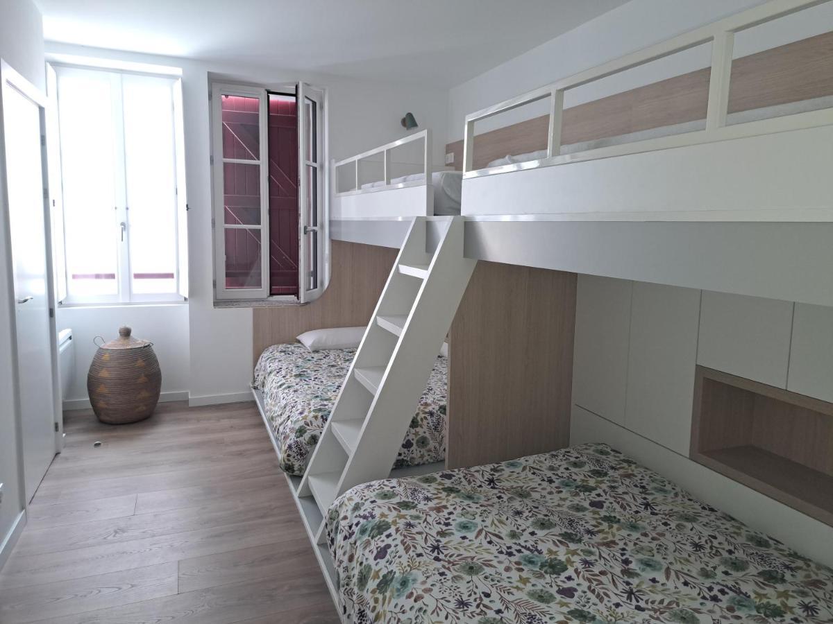 Superbe Appartement T3 Au Centre Plage .Parking Hendaye Esterno foto